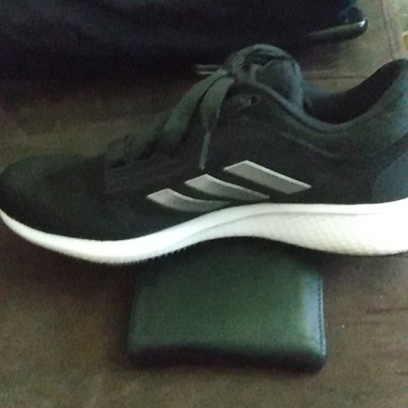 Women's size 9 1/2 Adidas edge lux - Picture 3 of 4